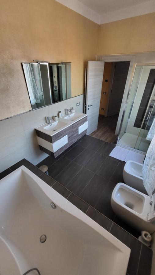 La Casa Del Buonviaggio Apartment La Spezia Luaran gambar